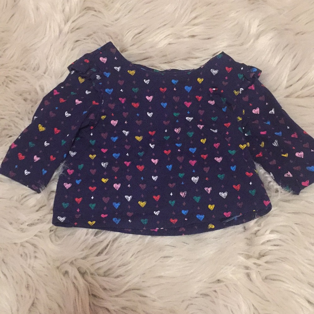 SOLD! Tommy Hilfiger long sleeves top size 6-9 mth